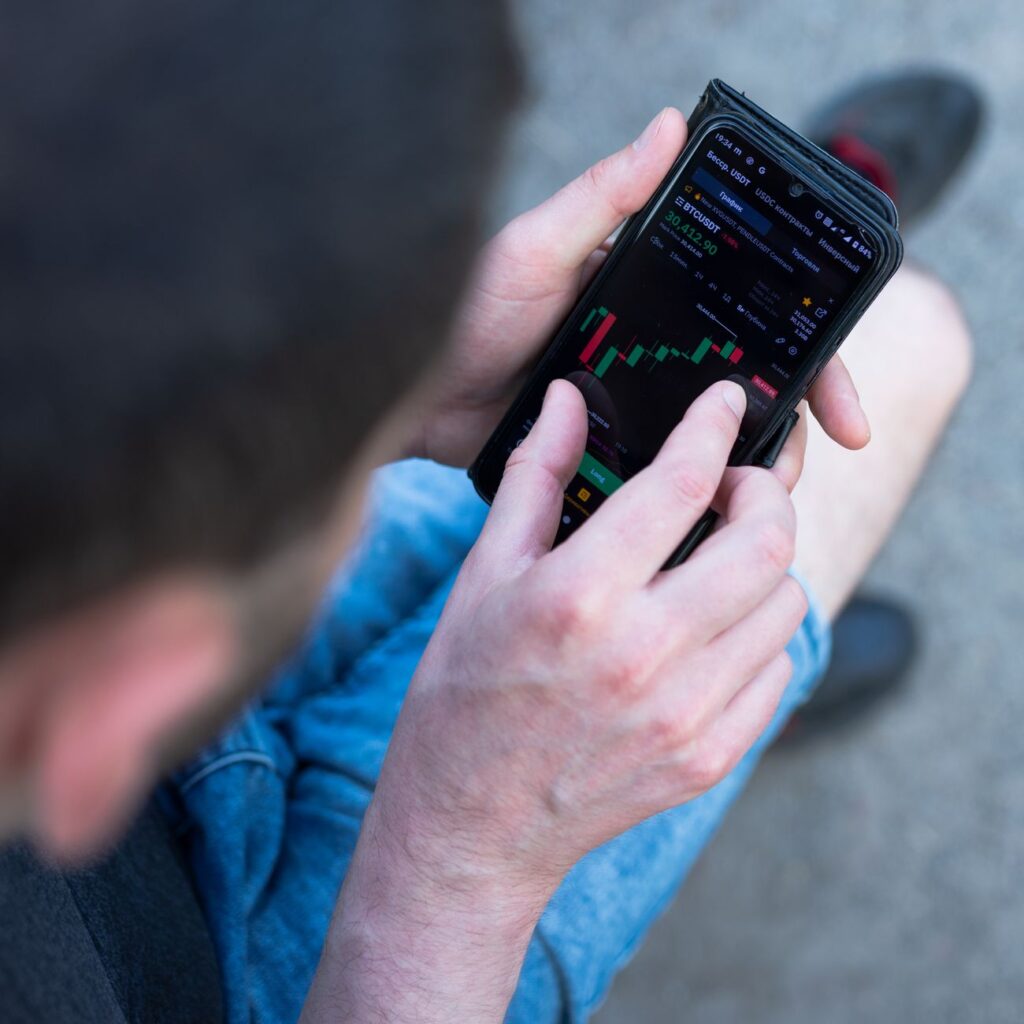 Cómo utilizar aplicaciones para gestionar tu ahorro 1 pexels photo 17505864 1